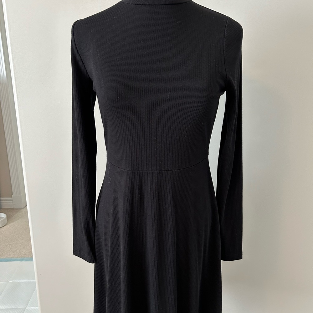 Banana Republic Black Mock Neck Long Sleeve Sheath Dress